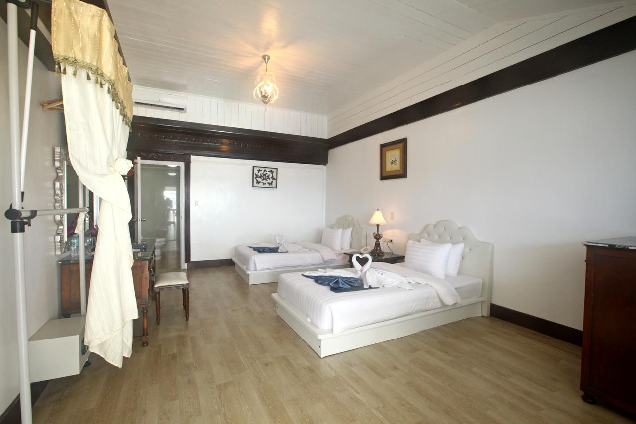 Bolabog Beach Resort Balabag  Rum bild